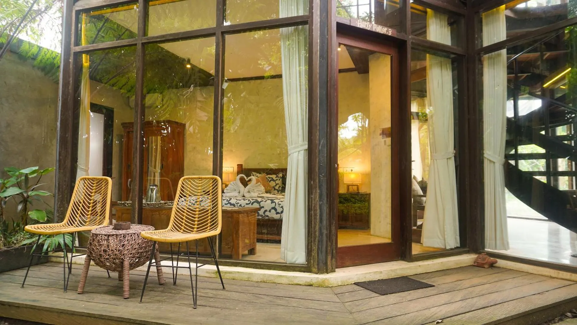 Green Tree House Villa Ubud
